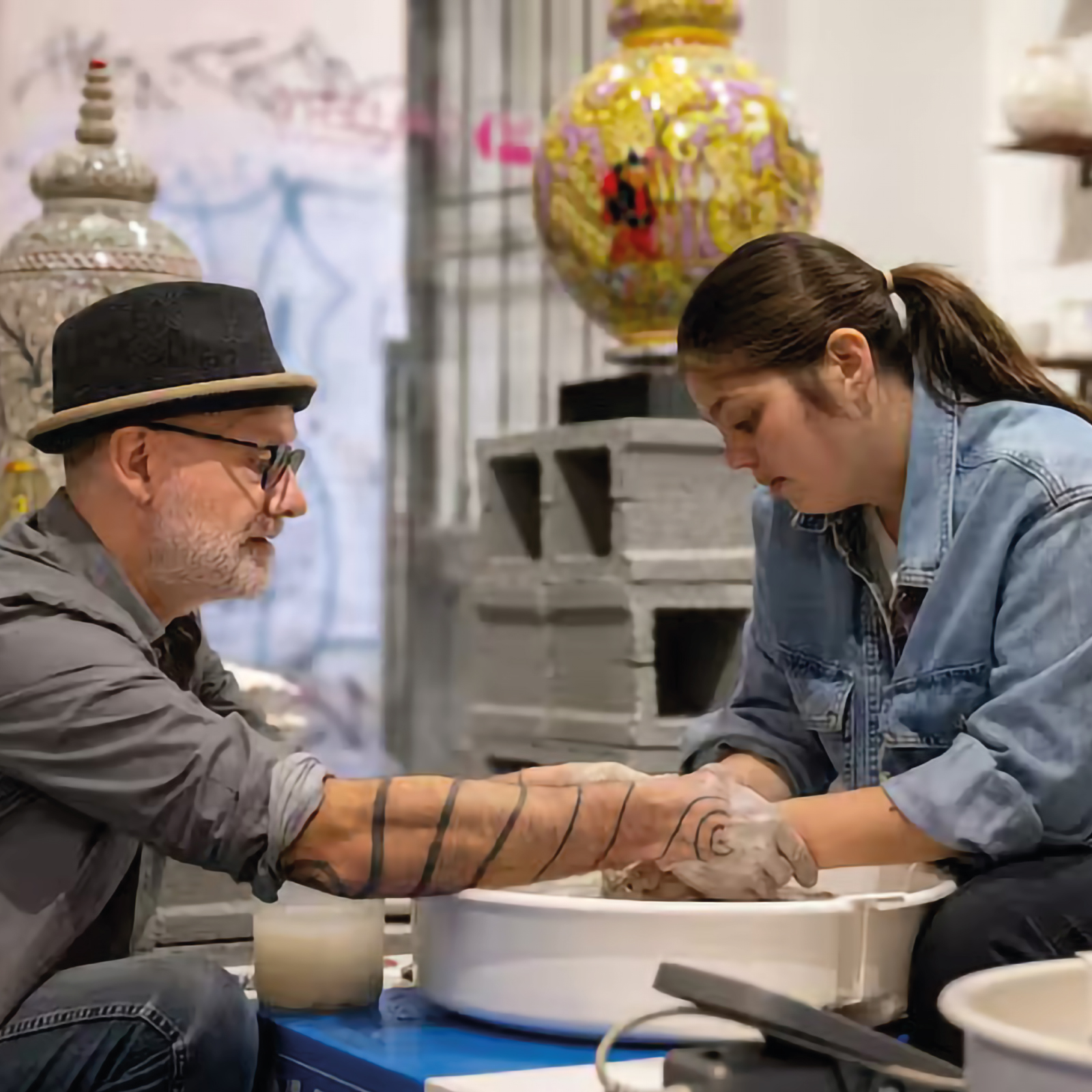 Private course ceramics Sicily.