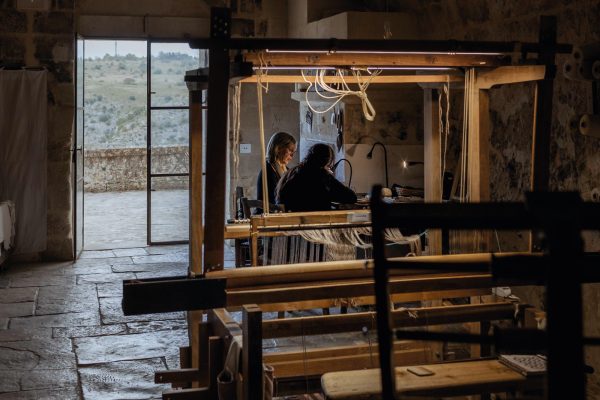 Weaving experience Matera and stay in hotel.