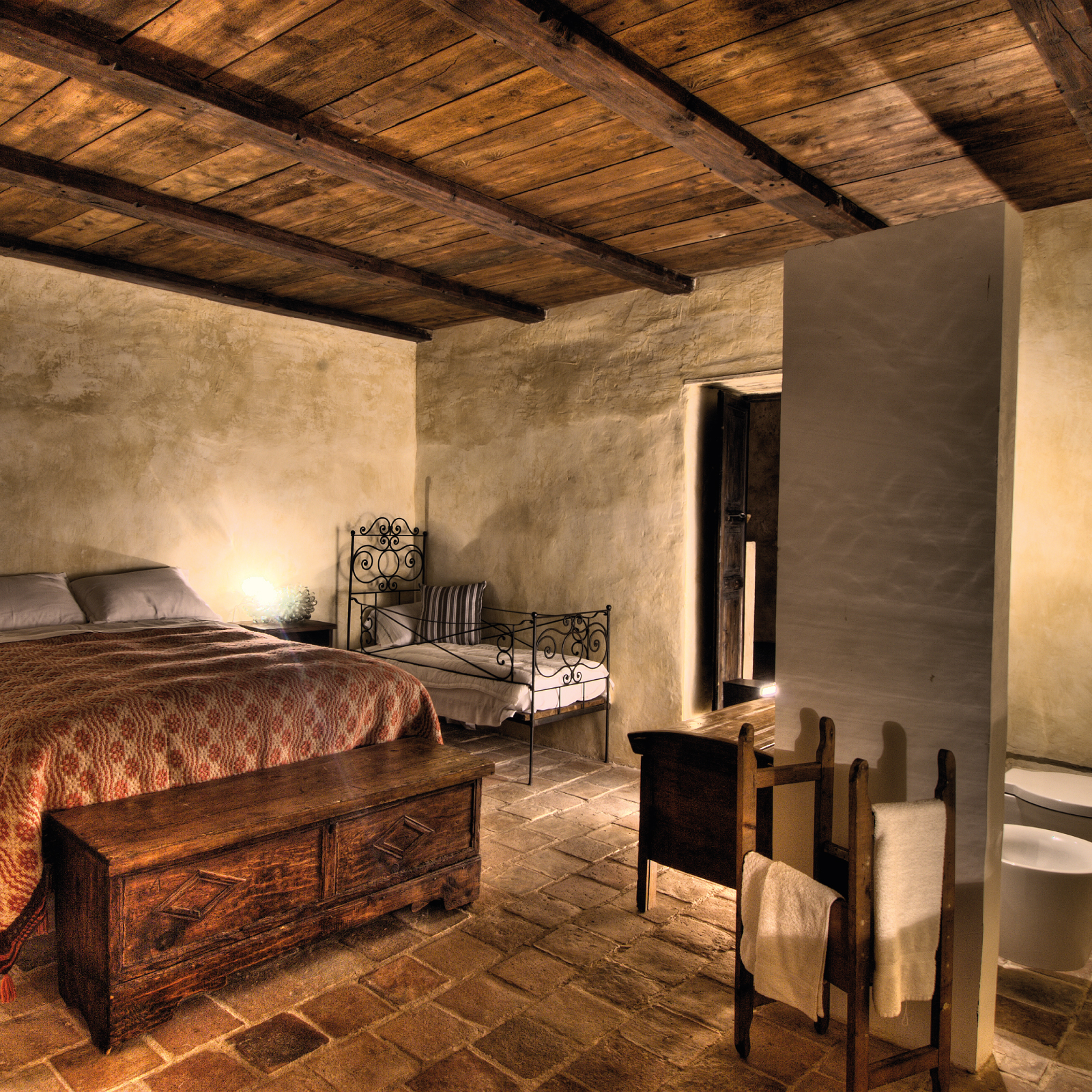 Stay and Romantic Dinner Abruzzo, Italy.