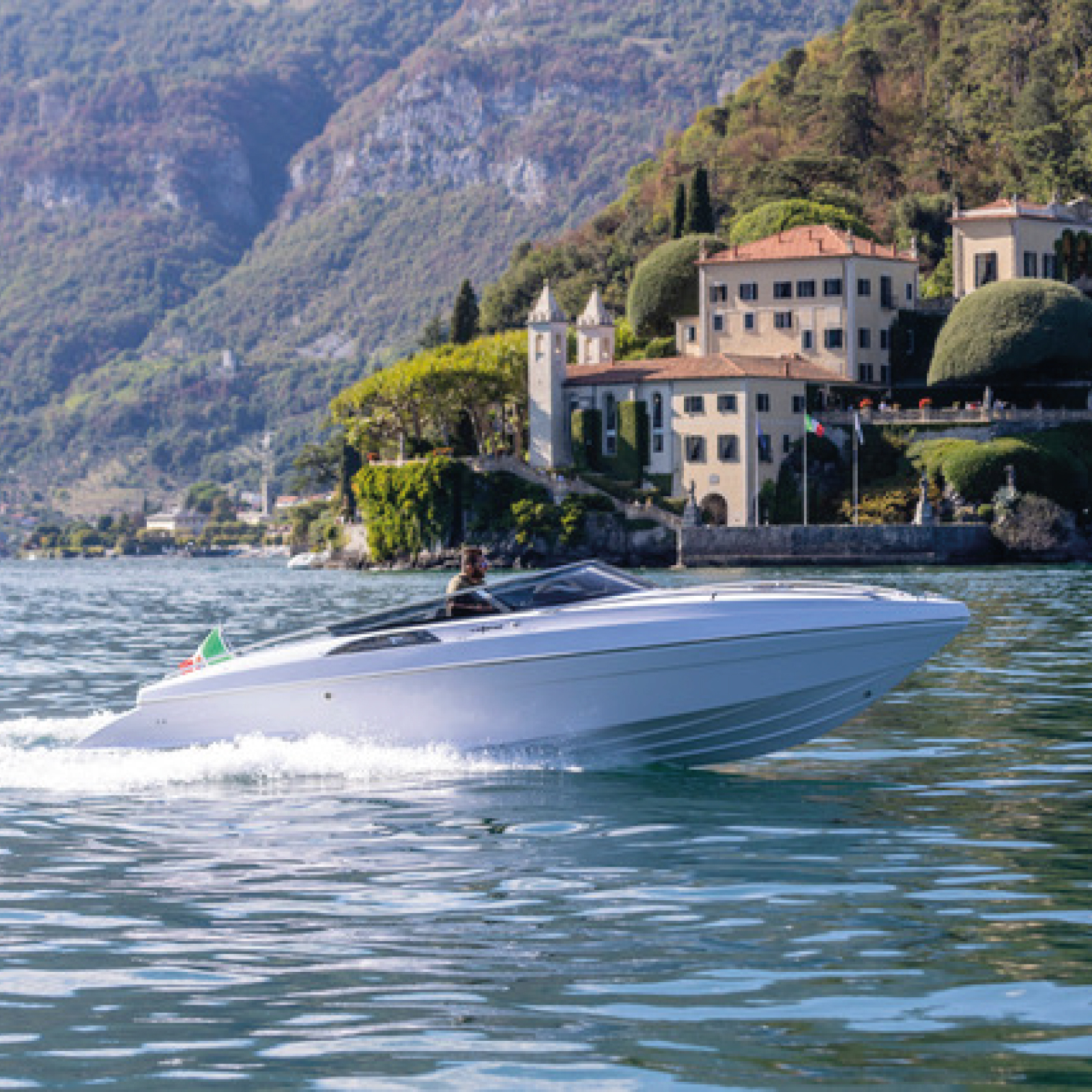 boat tour Lake Como.