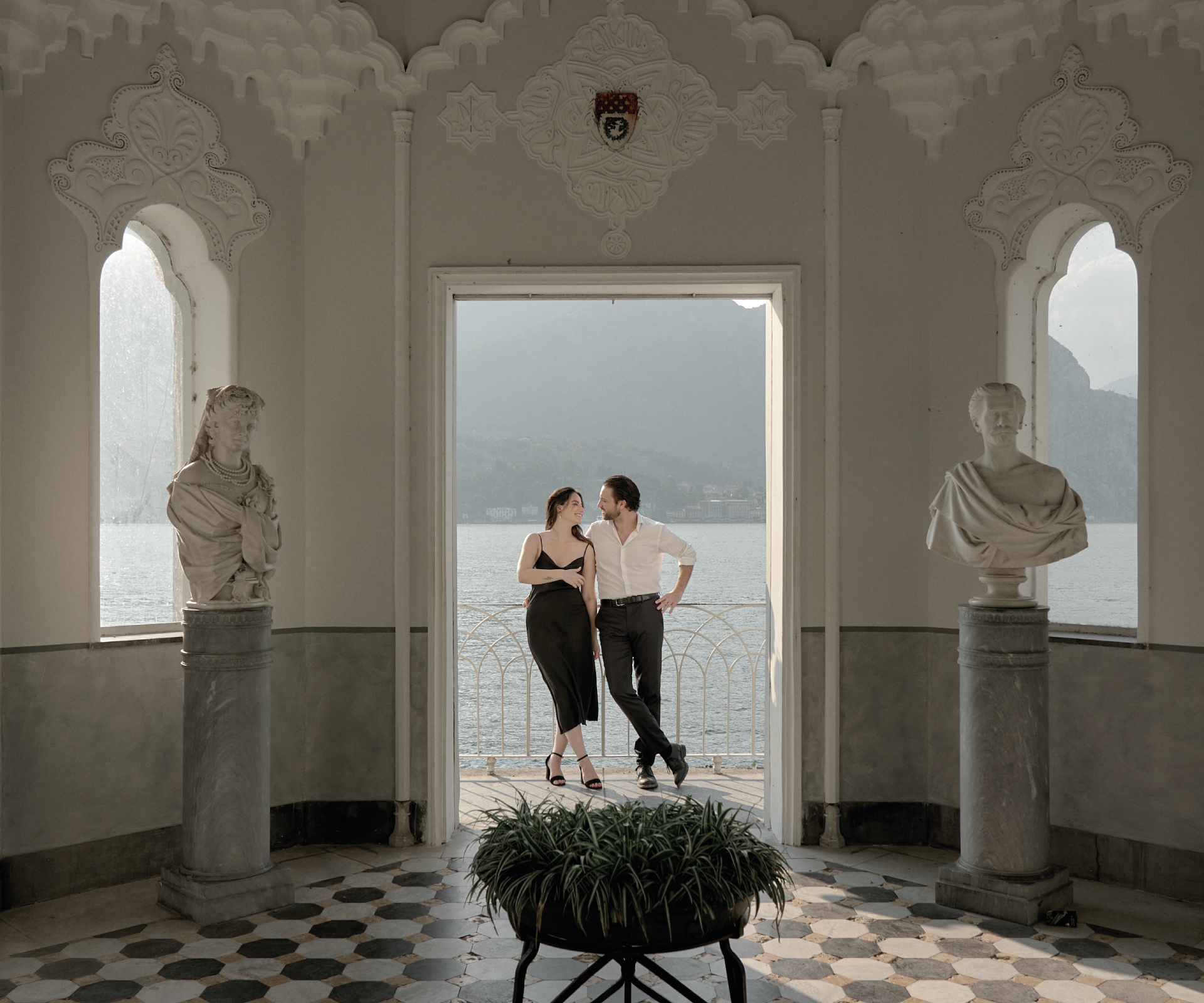 Lake Como couple photo shooting