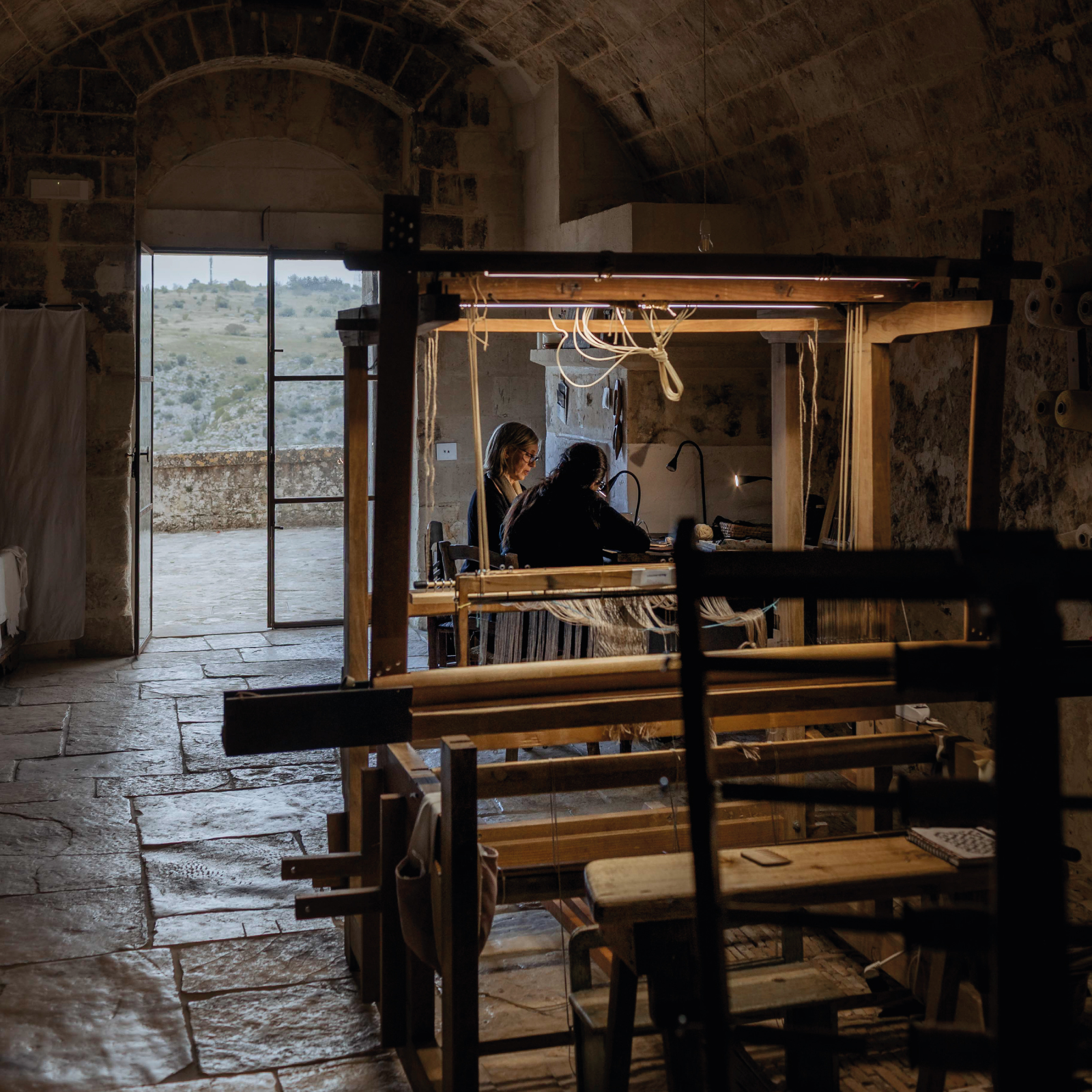 Weaving experience Matera and stay in hotel.