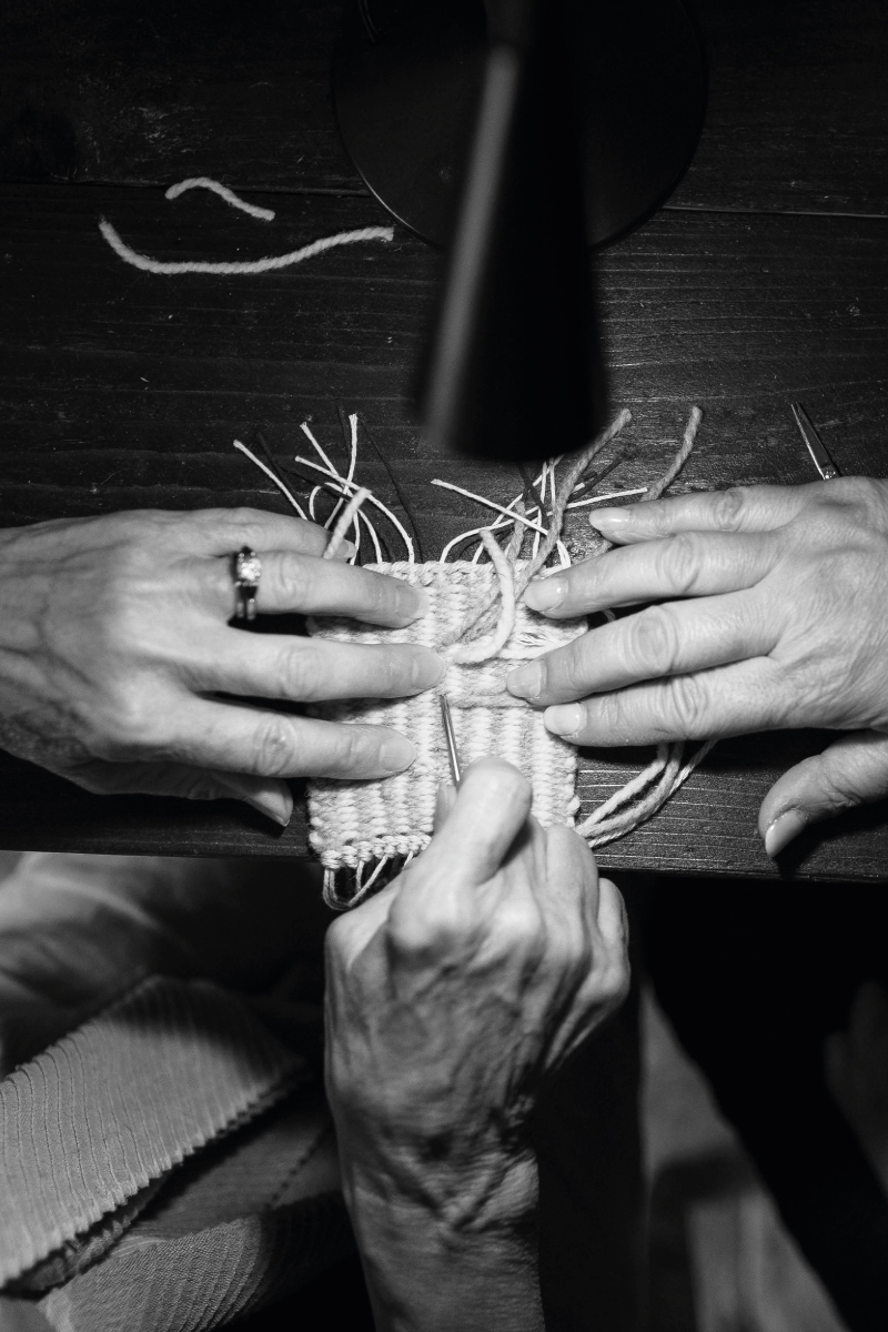 Weaving experience Matera and stay in hotel.